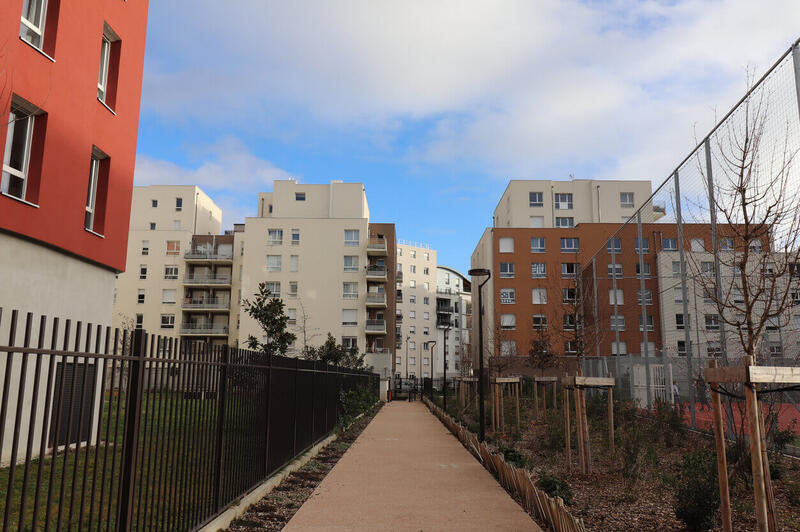 Photo d'un quartier étudiant où la colocation à Villeurbanne est disponible.