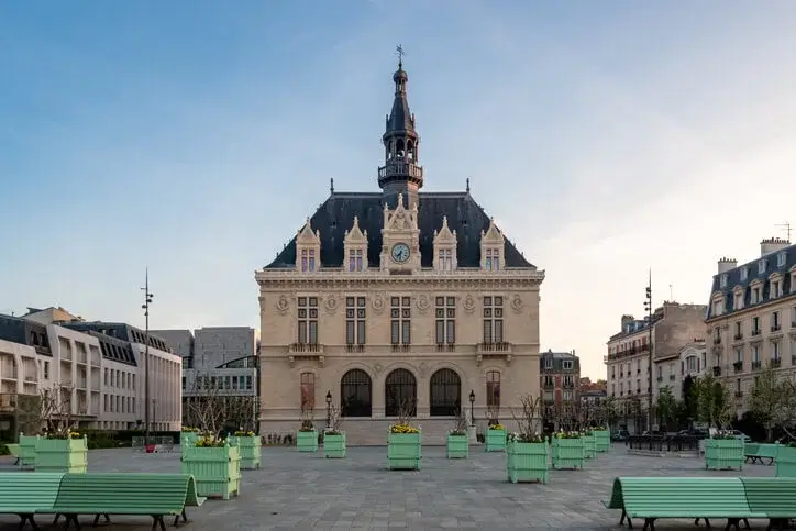 Photo de la ville de Vincennes, une ville charmante à proximité de Paris. La colocation à Vincennes est mise en valeur par la photo.