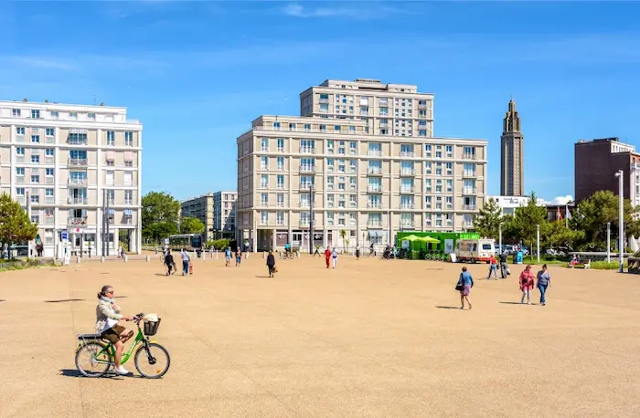 résidence étudiante à Le Havre : le quartier de la Porte océane, c'est un lieu emblématique au Havre. Les étudiants auront l'occasion de visiter durant le séjour. Logement étudiant universitaire et jeune actif.